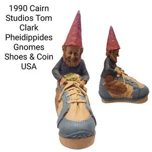 1990 Cairn Studios Tom Clark Pheidippides Gnome Shoe & Coin  USA